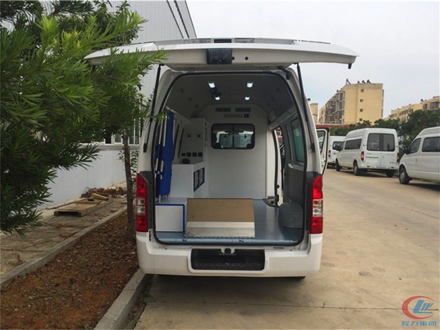 國六福田G9救護(hù)車