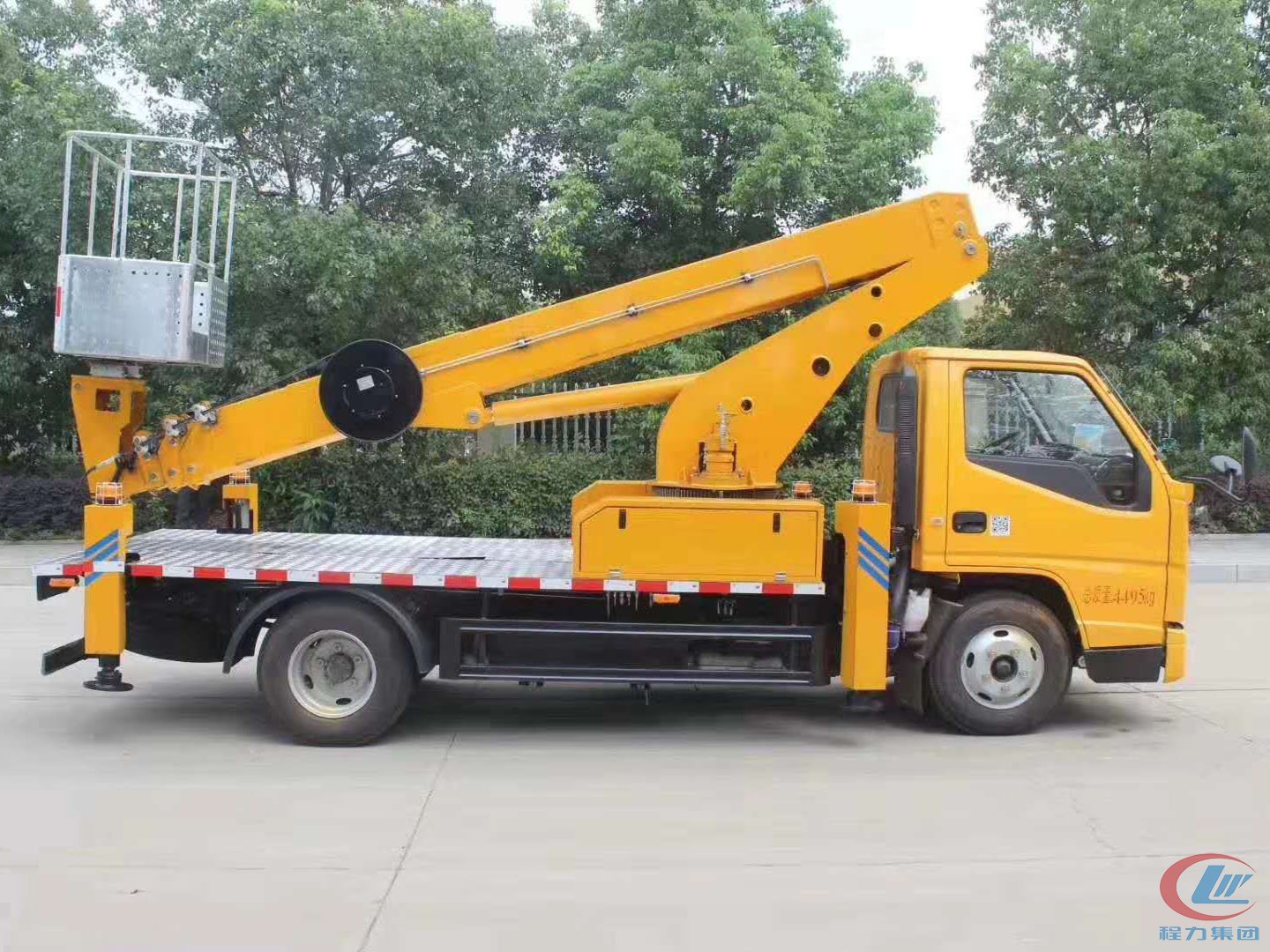 江鈴國六藍牌20米高空作業(yè)車