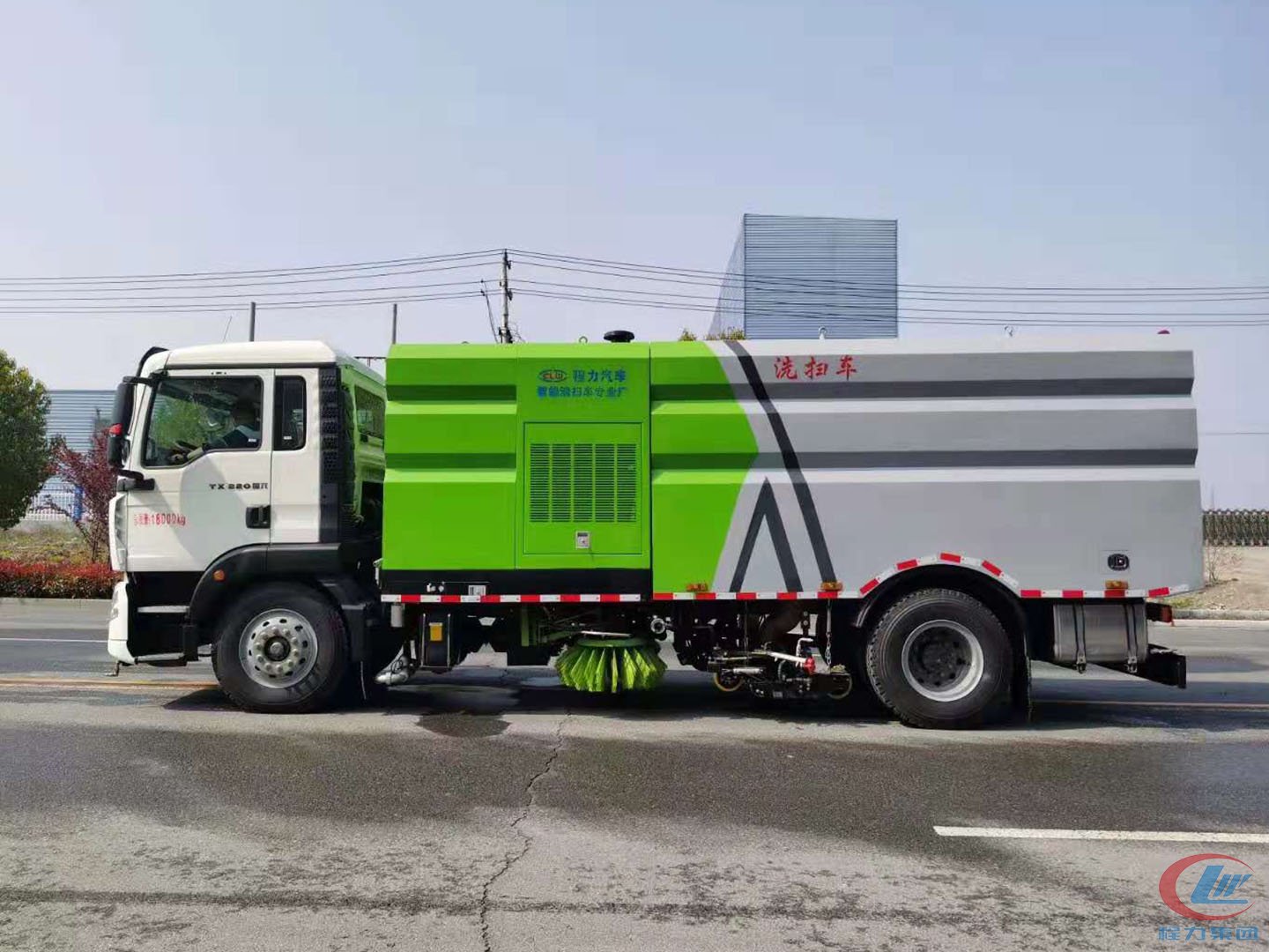 國(guó)六重汽豪沃洗掃車