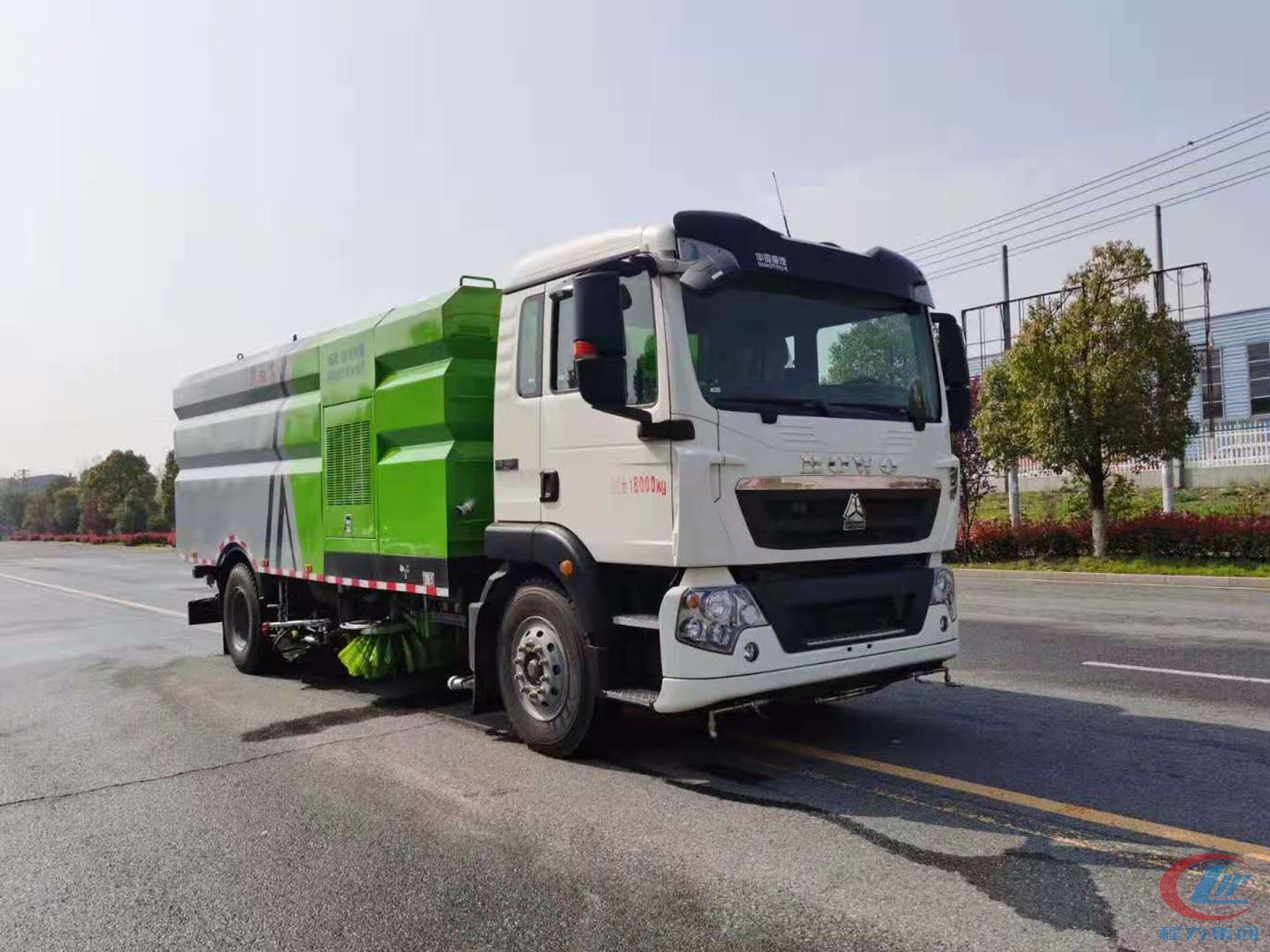 國(guó)六重汽豪沃洗掃車