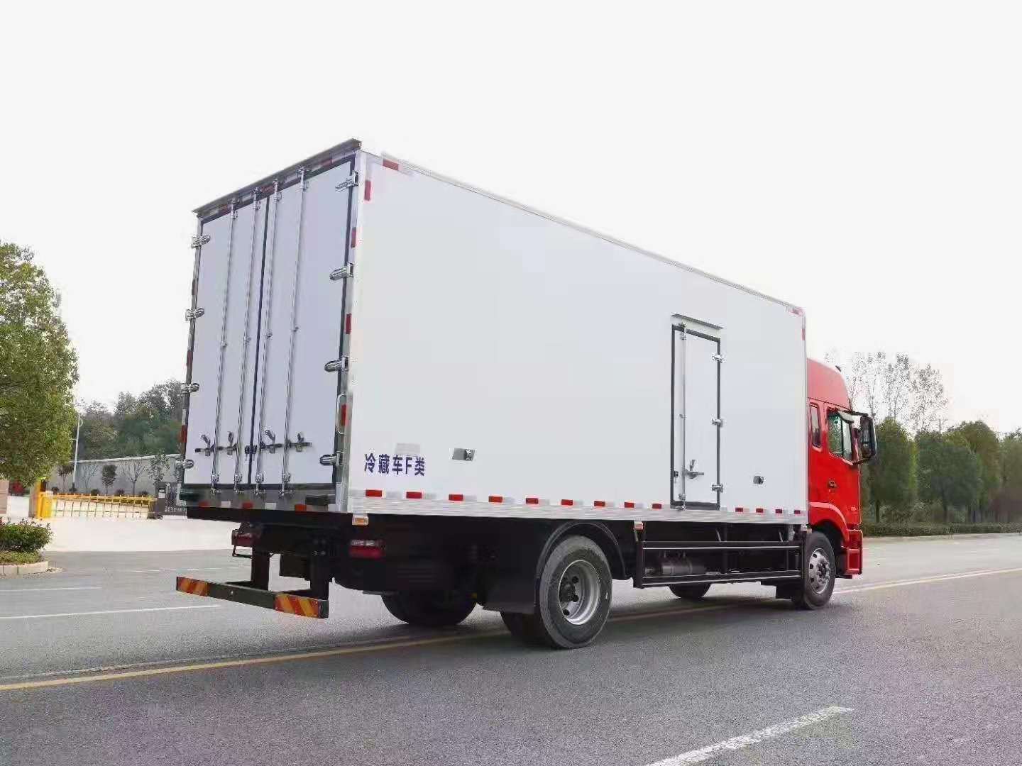 國六江淮格爾發(fā)6.8米冷藏車