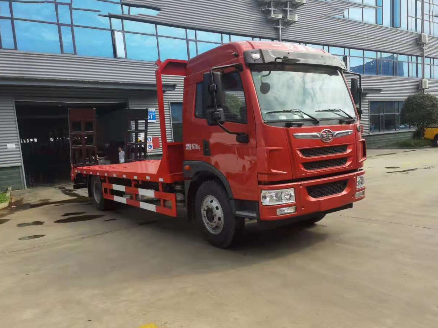 國六解放龍V單橋平板運(yùn)輸車