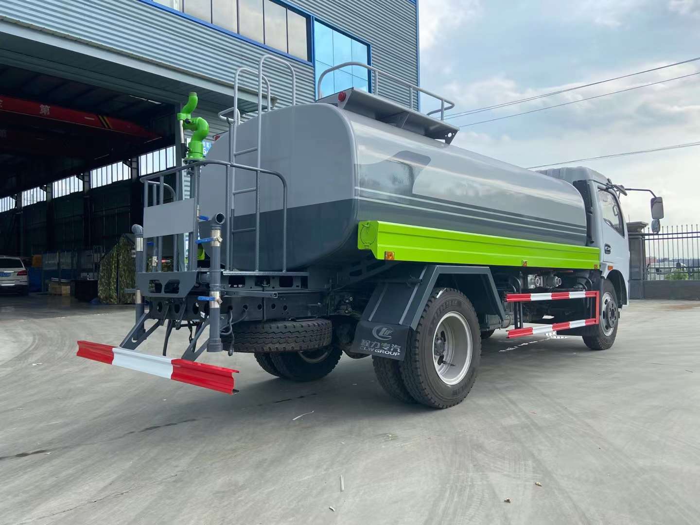 國(guó)六東風(fēng)福瑞卡9方灑水車