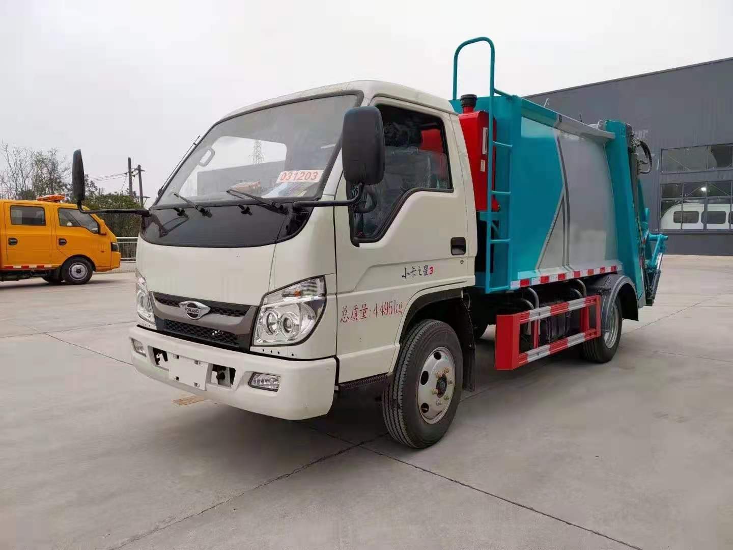 福田時(shí)代小卡藍(lán)牌壓縮垃圾車