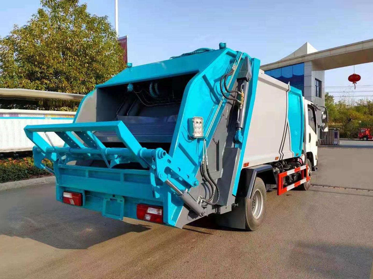 國(guó)六江鈴凱運(yùn)7立方壓縮垃圾車