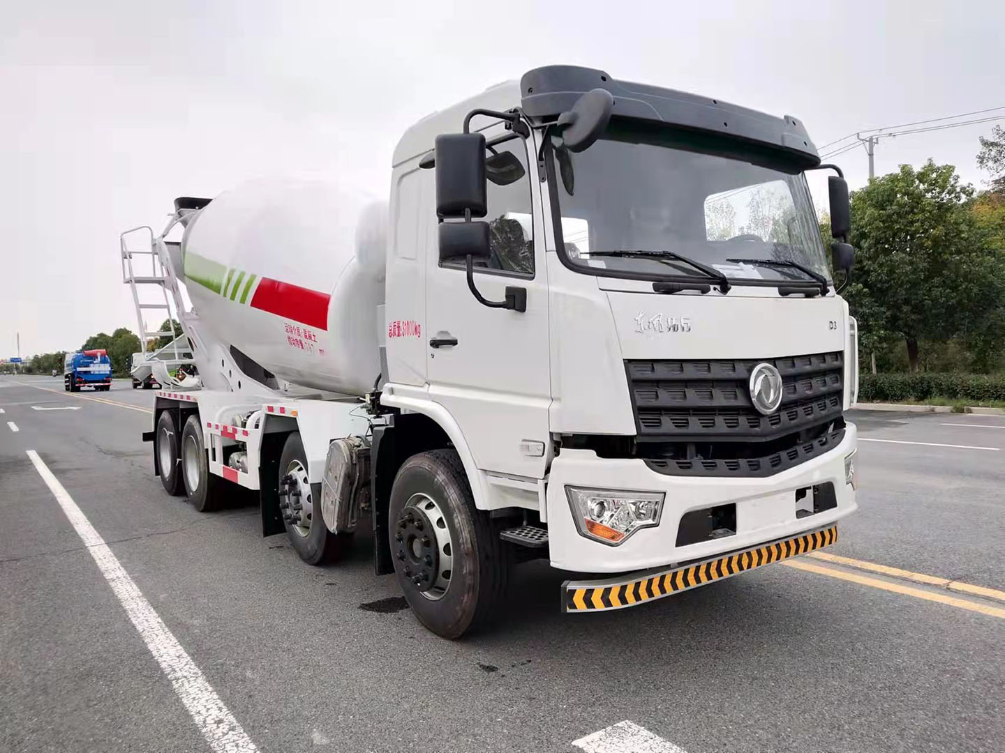 國六東風(fēng)暢行D3輕量化12方攪拌車圖片