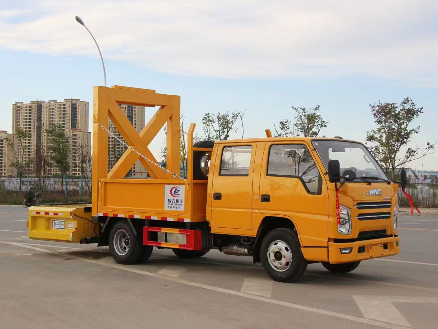 國(guó)六江鈴雙排防撞緩沖車(chē)
