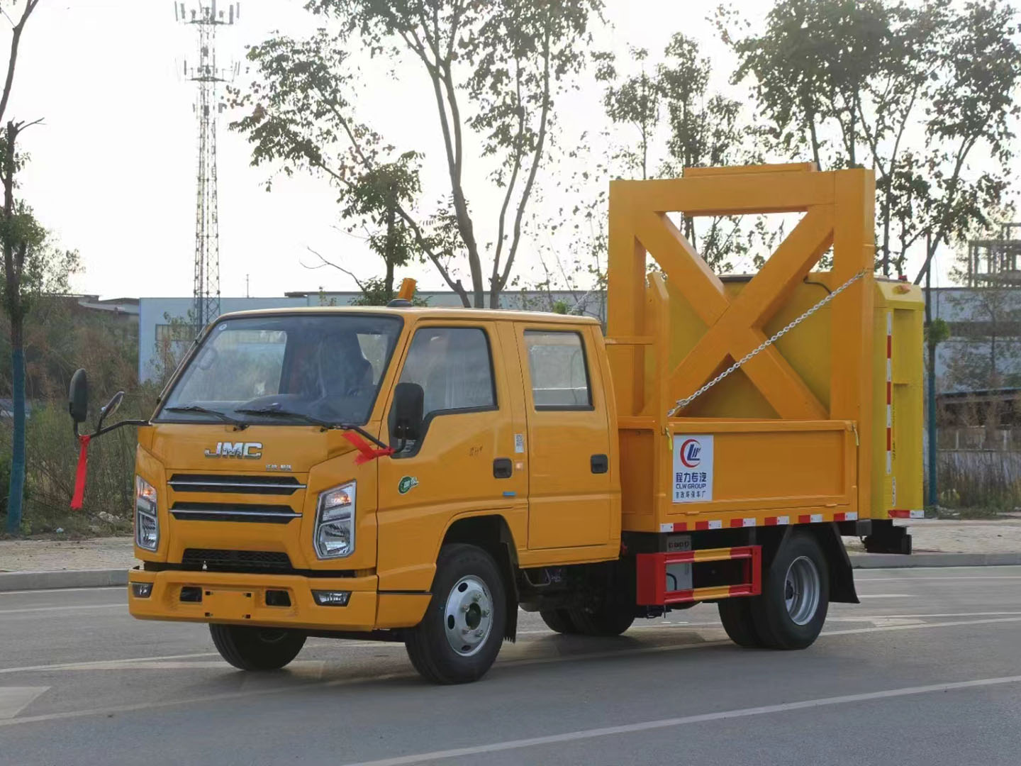 國(guó)六江鈴雙排防撞緩沖車(chē)
