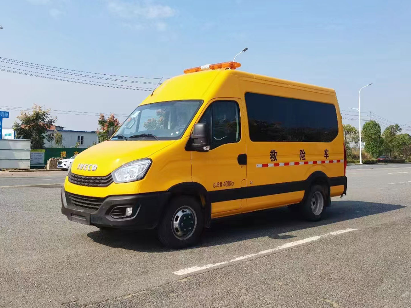依維柯歐勝救險(xiǎn)車