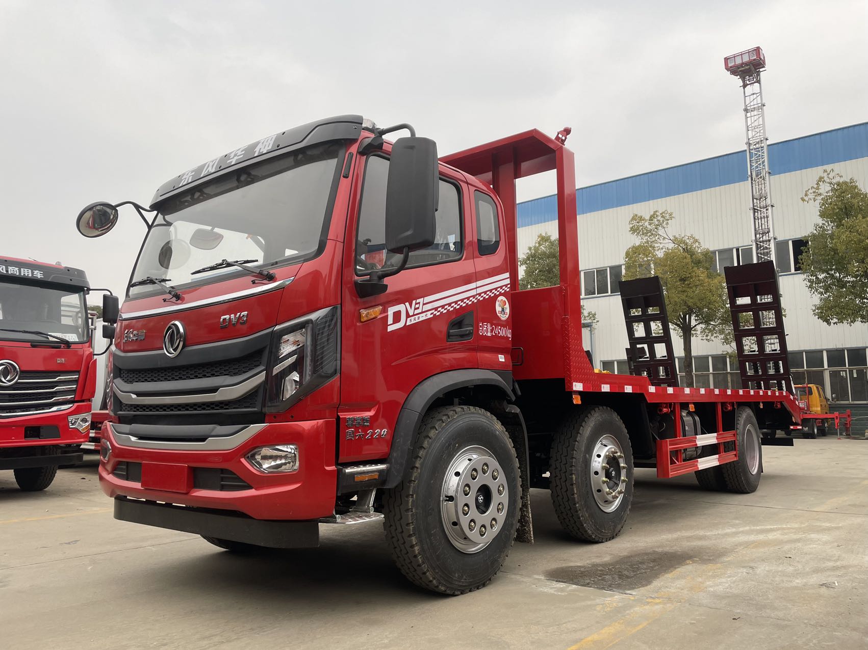 國六東風(fēng)華神小三軸平板運(yùn)輸車