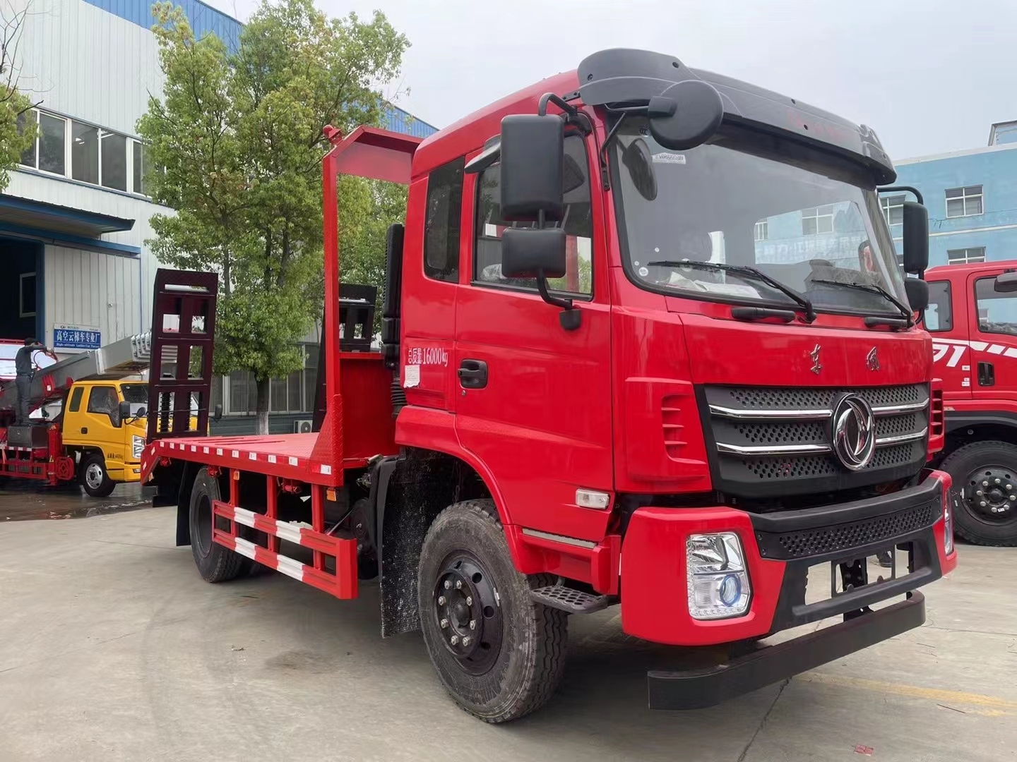 國(guó)六東風(fēng)K6單橋平板運(yùn)輸車