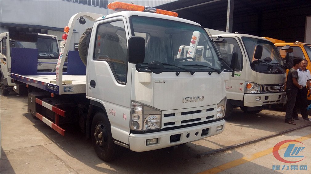 湖北程力五十鈴藍(lán)牌一拖二清障車(chē)側(cè)面圖