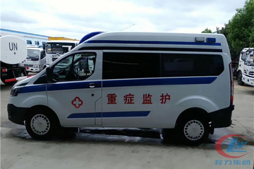 程力集團(tuán)福特救護(hù)車福特新全順救護(hù)車側(cè)面圖