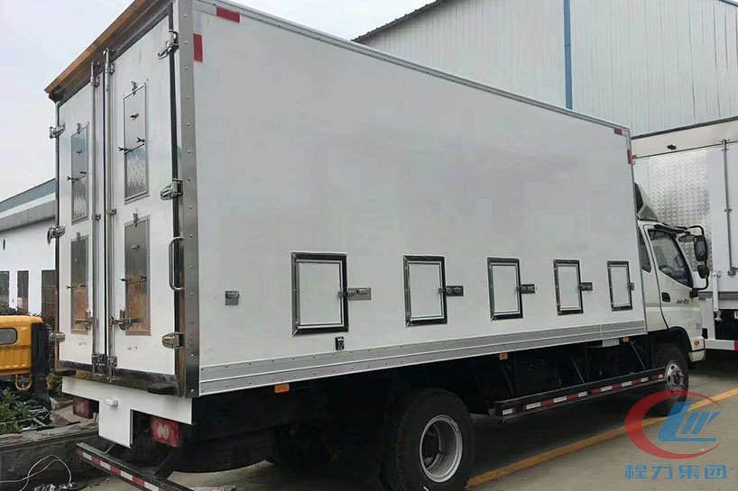 奧鈴5.1米廂長(zhǎng)雞苗車側(cè)面圖
