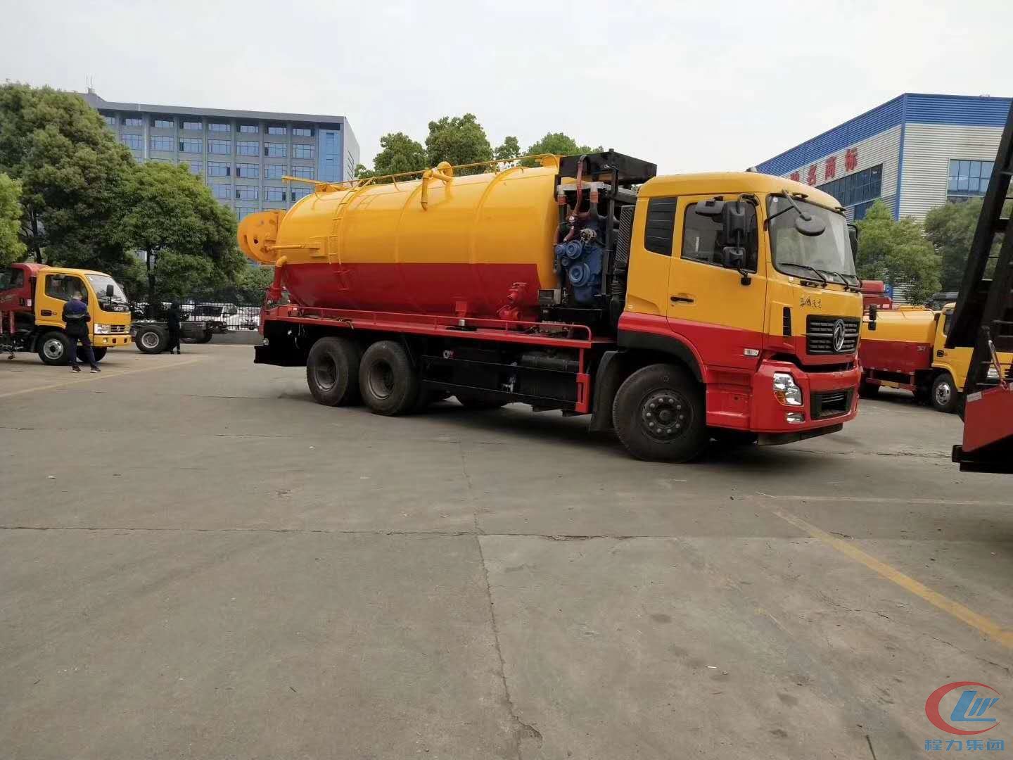 吸污車(chē)
