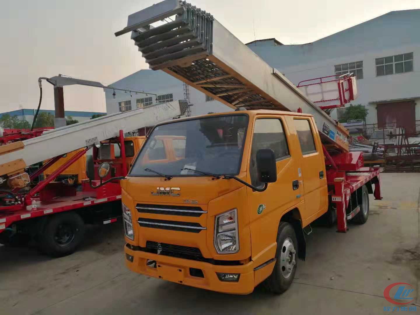江鈴國(guó)六云梯搬家車(chē)
