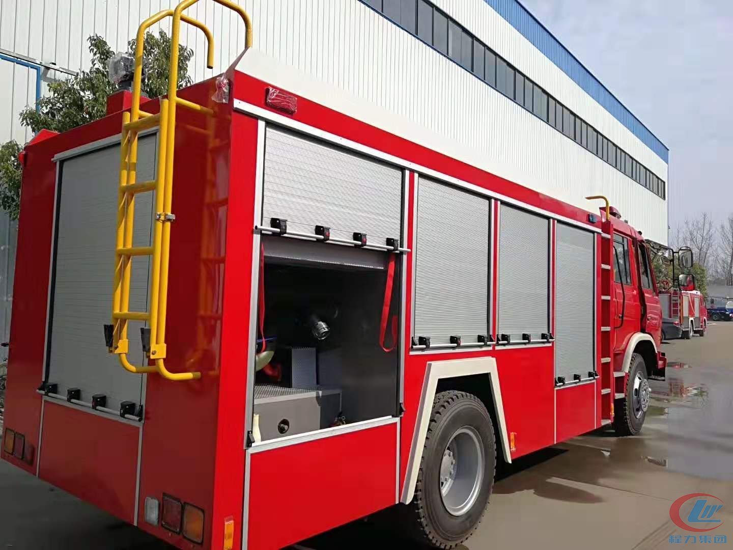 程力專(zhuān)汽東風(fēng)153消防車(chē)
