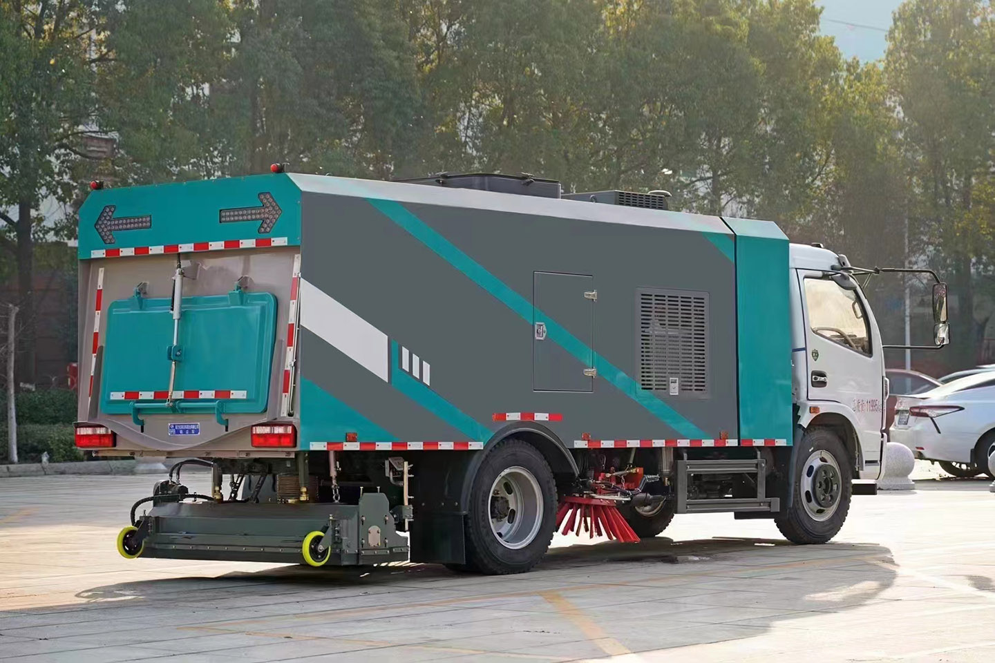 程力東風(fēng)第三代干濕兩用吸塵車,帶洗掃功能和干掃功能