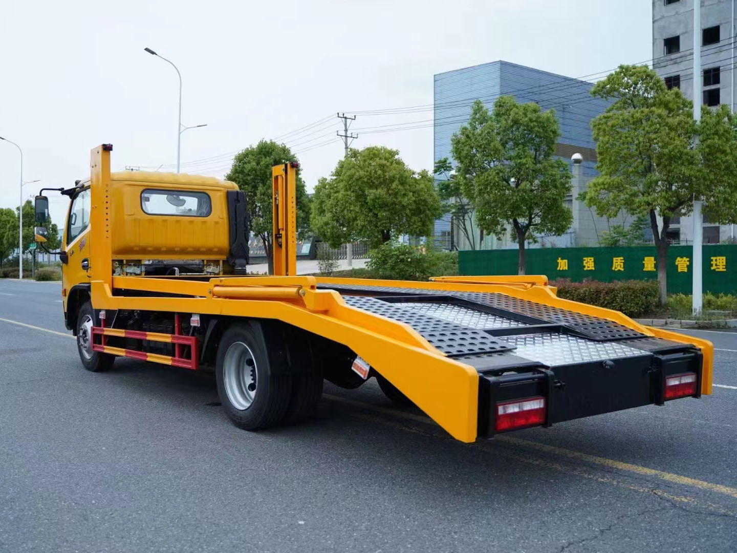 東風(fēng)兩位轎車運(yùn)輸車