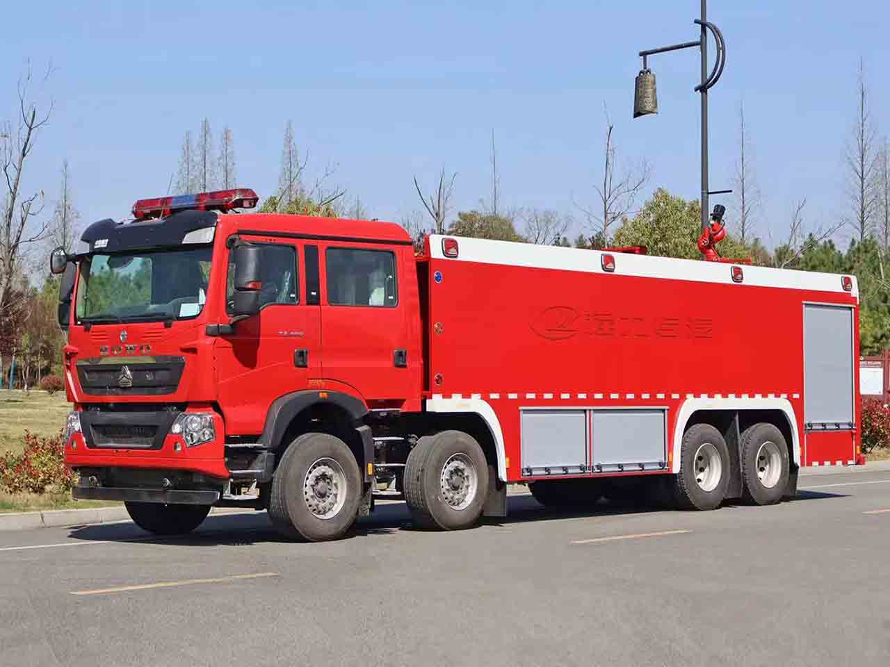 重汽豪沃前四后八消防車
